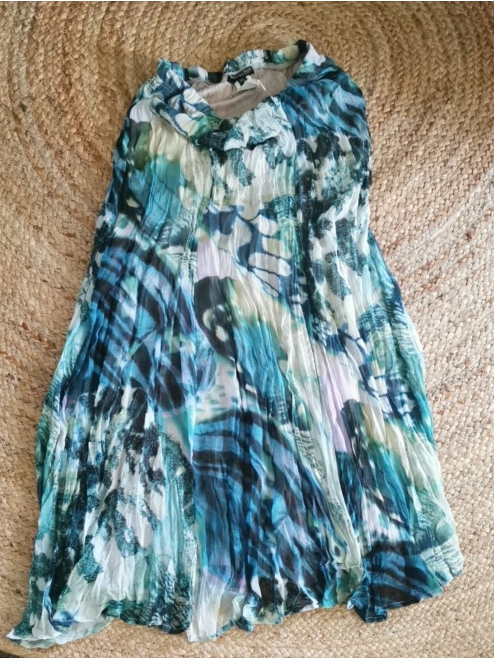 Womens Proportion Petite Conrad C  Abstract  Crinkle Pleated Maxi Skirt. Small